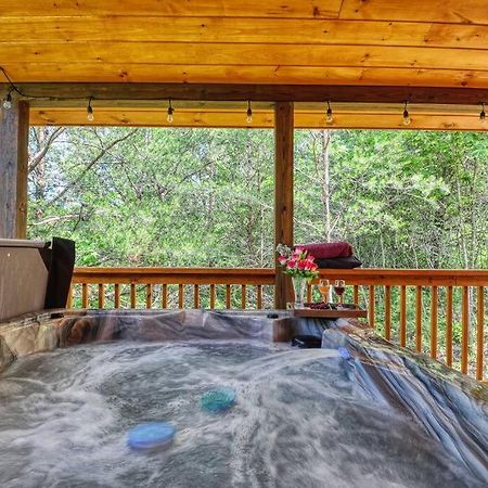 Adventure Retreat/Cabin/Pool+Hot Tub/Game Room+Theater Sevierville Kültér fotó