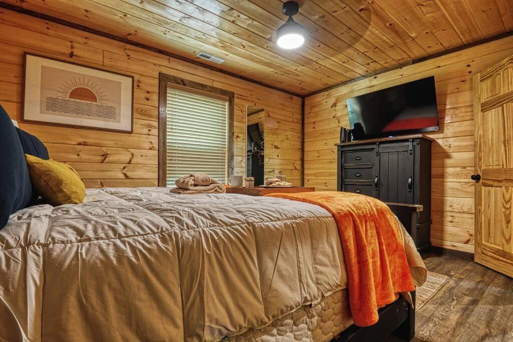 Adventure Retreat/Cabin/Pool+Hot Tub/Game Room+Theater Sevierville Kültér fotó