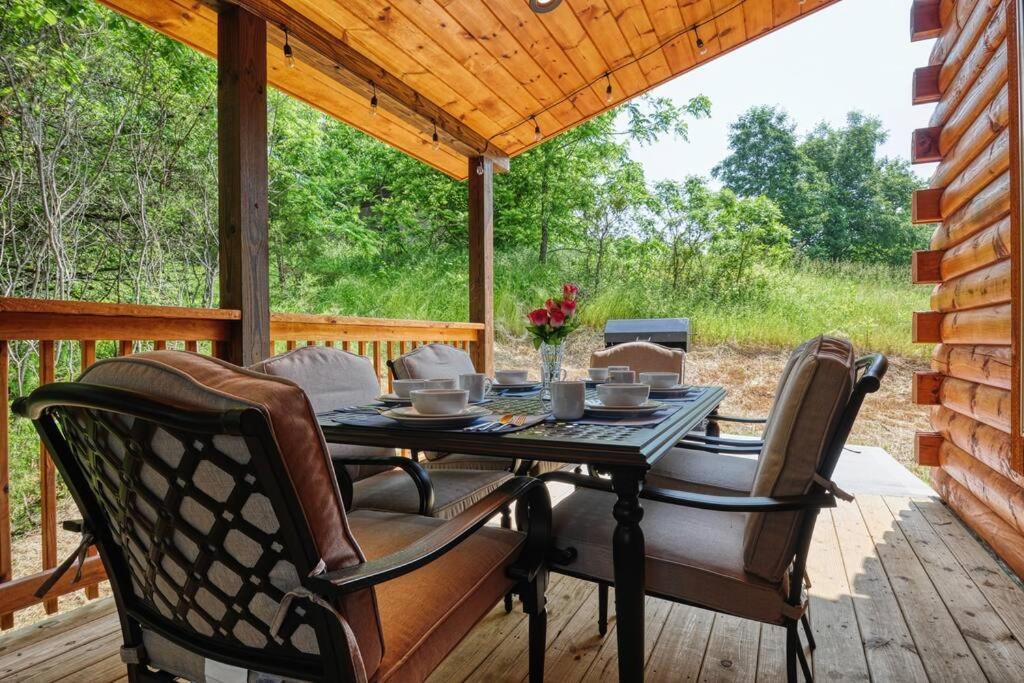 Adventure Retreat/Cabin/Pool+Hot Tub/Game Room+Theater Sevierville Kültér fotó