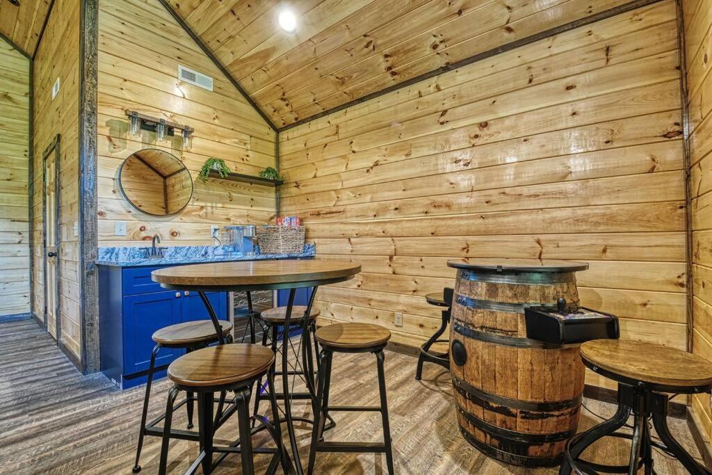 Adventure Retreat/Cabin/Pool+Hot Tub/Game Room+Theater Sevierville Kültér fotó
