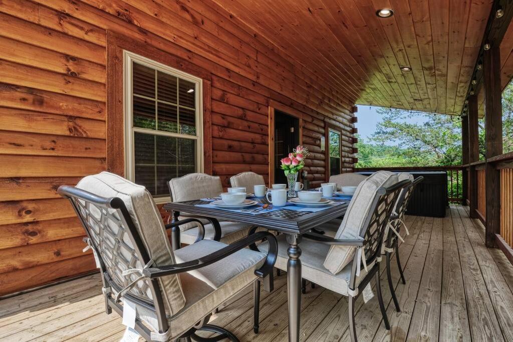 Adventure Retreat/Cabin/Pool+Hot Tub/Game Room+Theater Sevierville Kültér fotó