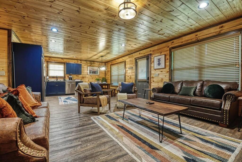 Adventure Retreat/Cabin/Pool+Hot Tub/Game Room+Theater Sevierville Kültér fotó