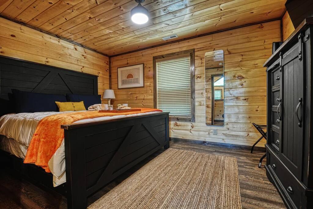 Adventure Retreat/Cabin/Pool+Hot Tub/Game Room+Theater Sevierville Kültér fotó